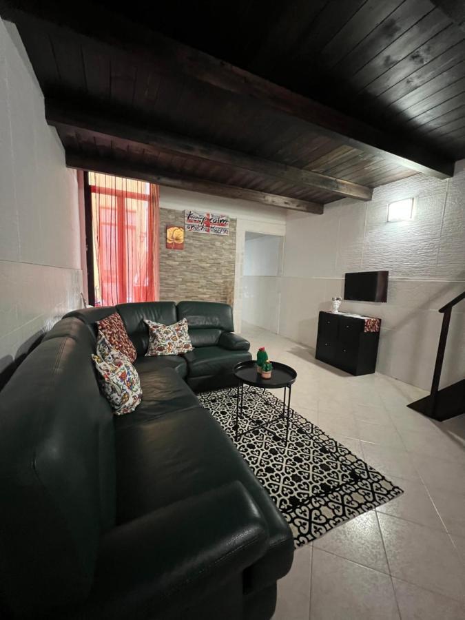Apartamento La Casa Di Nina Bríndisi Exterior foto