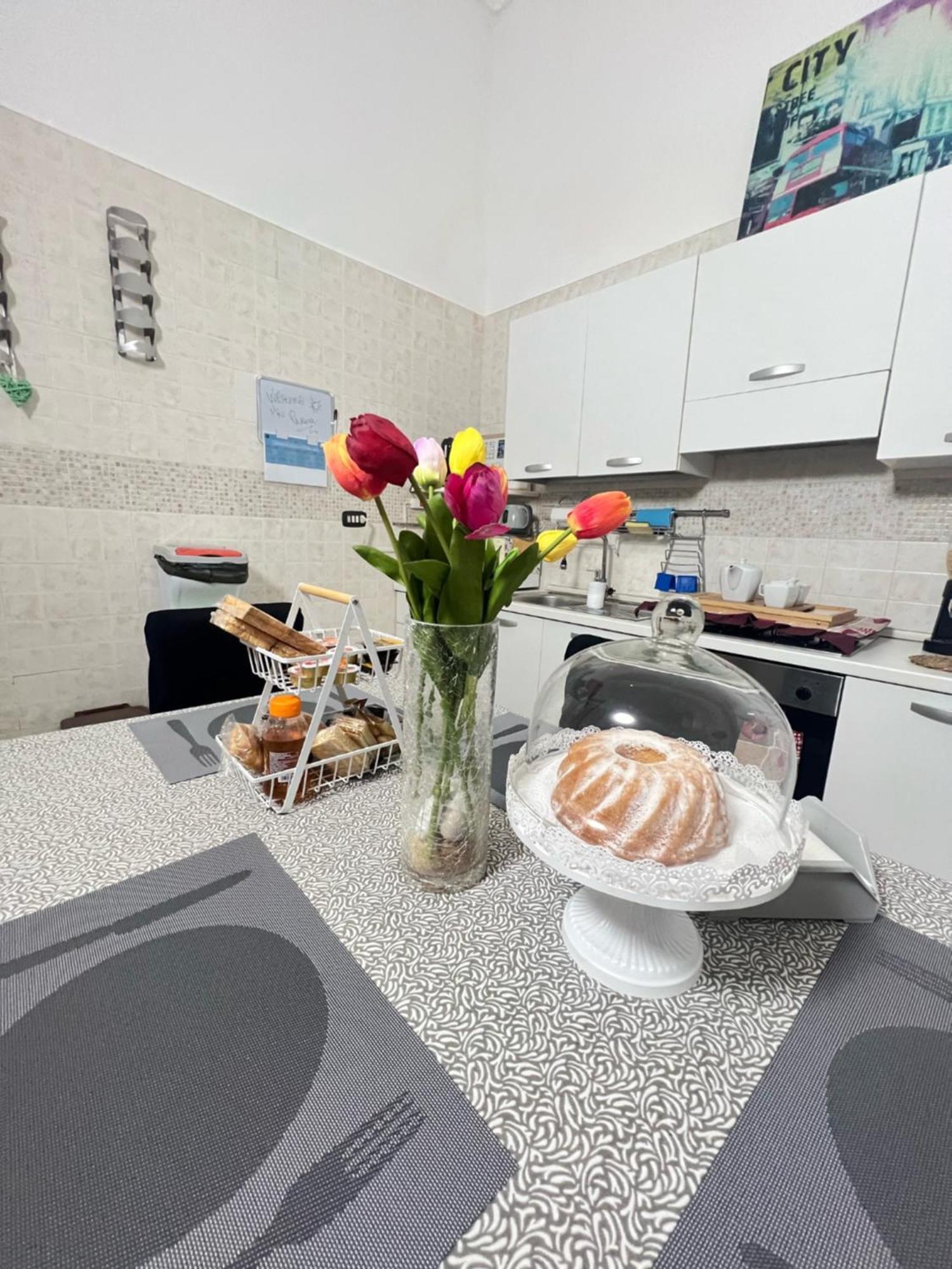 Apartamento La Casa Di Nina Bríndisi Exterior foto