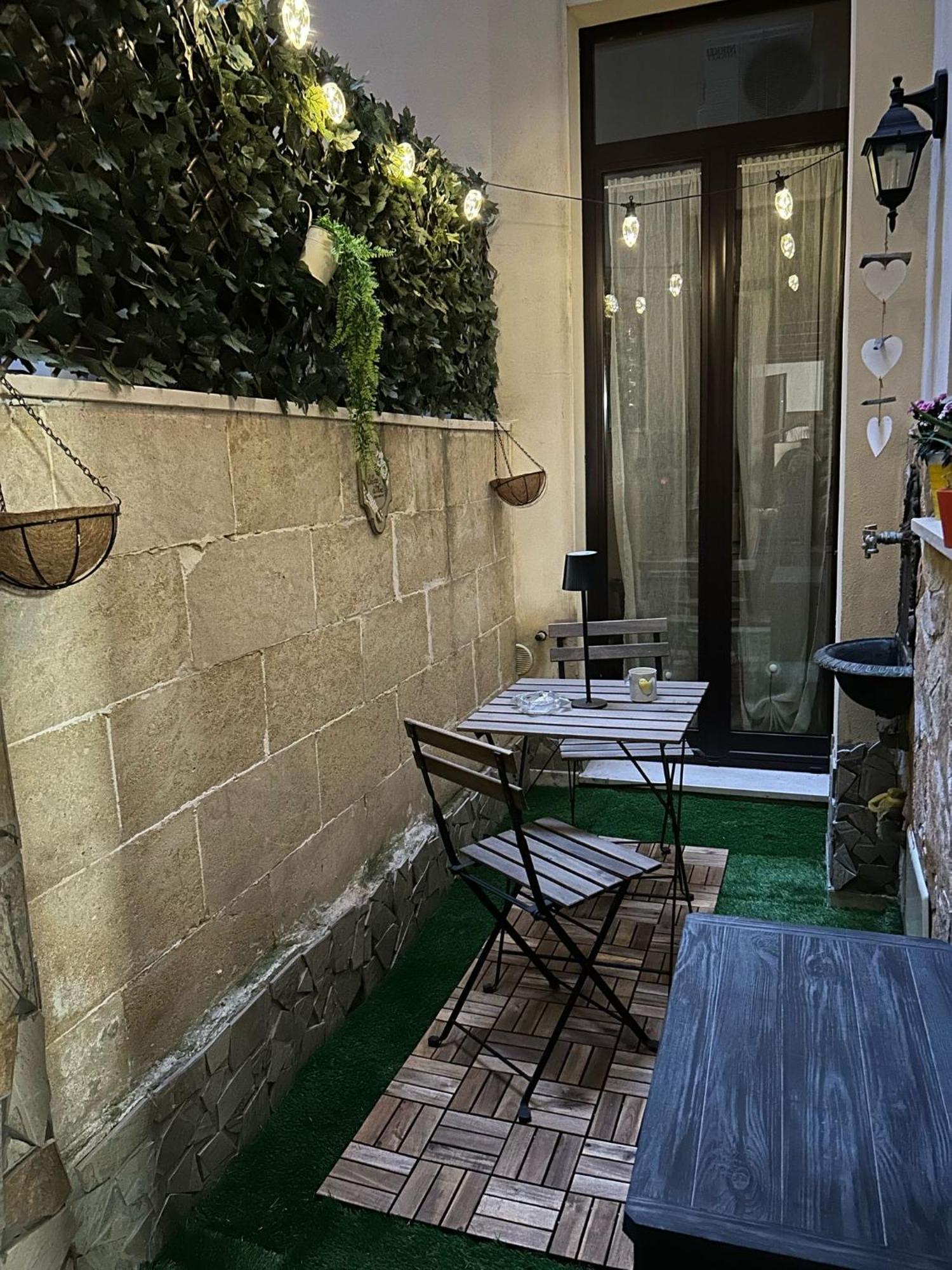 Apartamento La Casa Di Nina Bríndisi Exterior foto